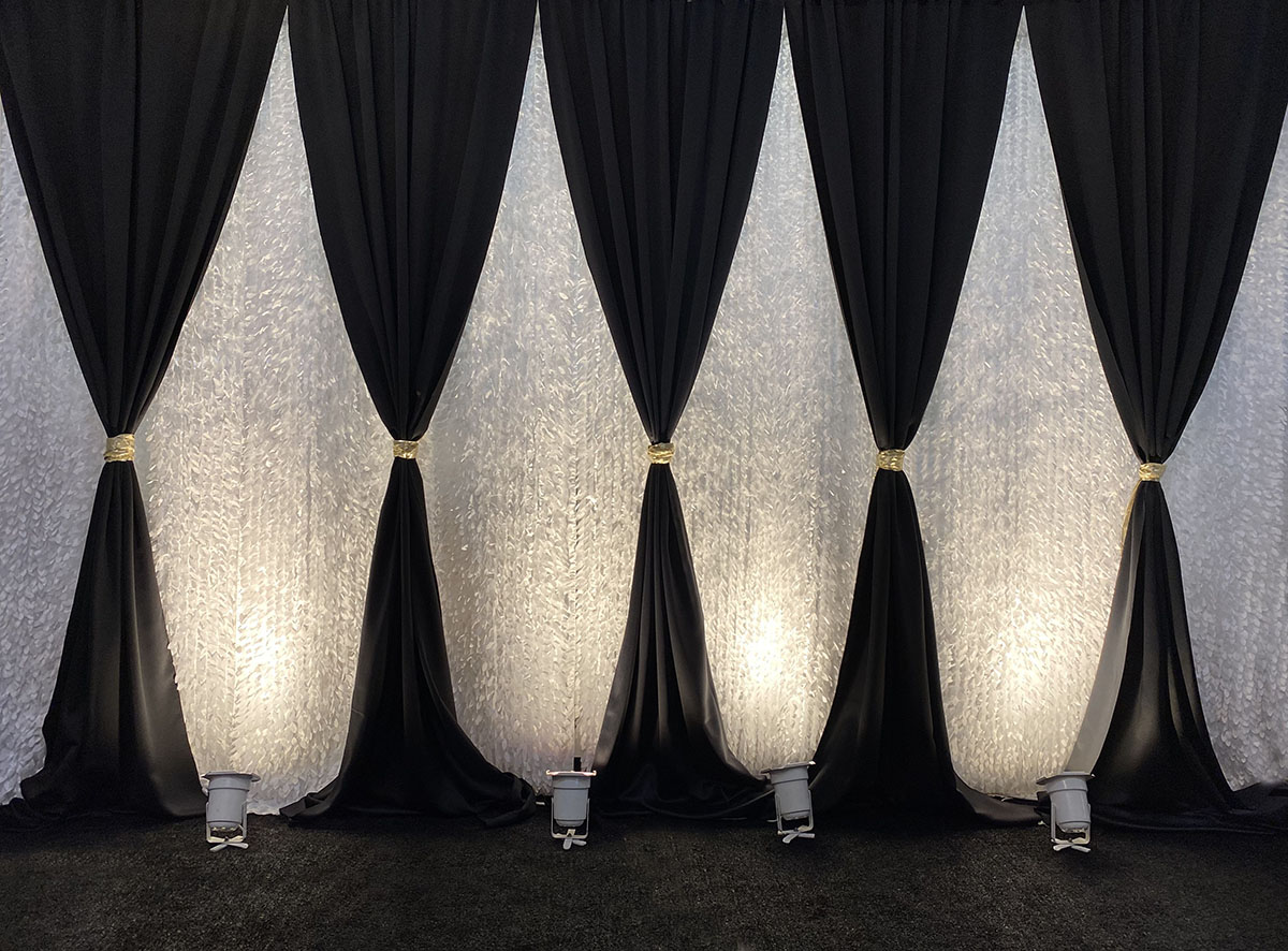 Gatsby Backdrop With Umbra Black Front Layer V Tied With Uplights